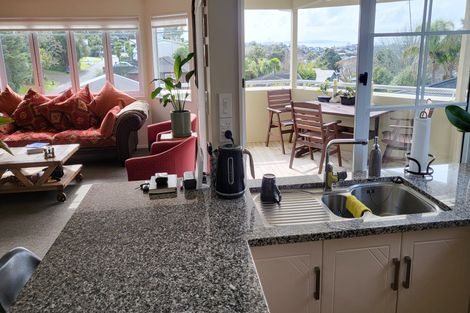 Photo of property in 37 John Dee Crescent, Red Beach, 0932