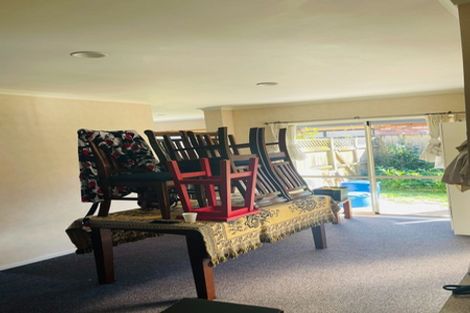 Photo of property in 62 Sandwick Drive, Weymouth, Auckland, 2103
