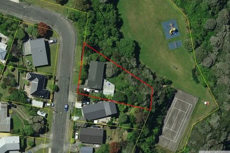 Photo of property in 3 Makora Grove, Paremata, Porirua, 5024