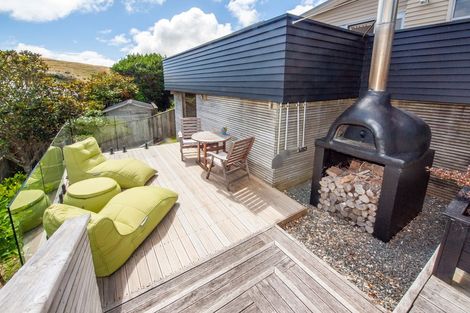 Photo of property in 17 Nether Green Crescent, Johnsonville, Wellington, 6037