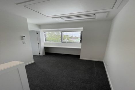 Photo of property in 16a Hamurana Place, Te Atatu Peninsula, Auckland, 0610