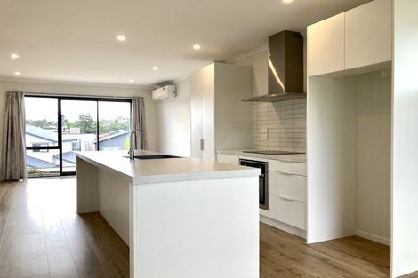 Photo of property in 66 Manutewhau Road, Massey, Auckland, 0614