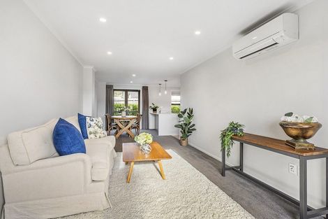 Photo of property in 1b Breakwater Way, Whitby, Porirua, 5024