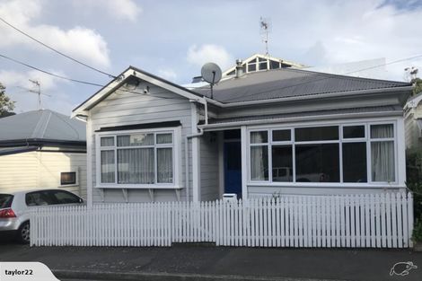 Photo of property in 9 Myrtle Crescent, Mount Cook, Wellington, 6021