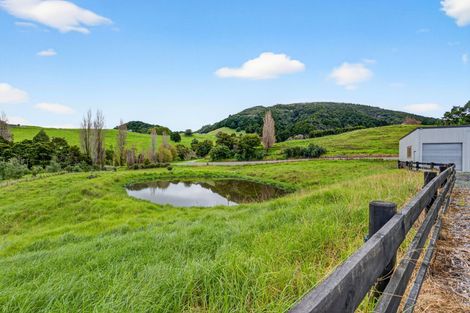 Photo of property in 109 Mountain Road, Maungaturoto, 0587