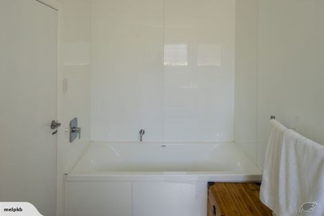 Photo of property in 71 Mills Road, Brooklyn, Wellington, 6021