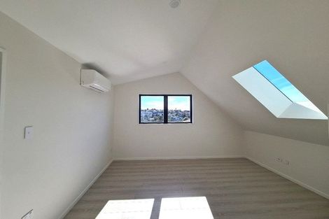 Photo of property in 34d Weldene Avenue, Glenfield, Auckland, 0629
