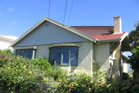 Photo of property in 32 Harbour View Road, Northland, Wellington, 6012