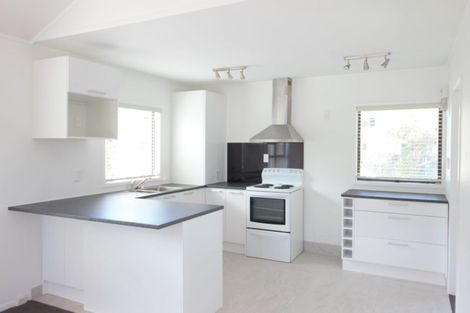 Photo of property in 1/19 Tree View Avenue, Glenfield, Auckland, 0629