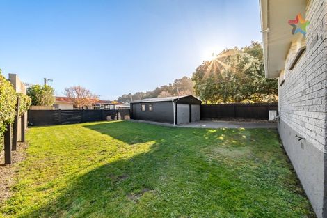 Photo of property in 2/12 Bridge Street, Melling, Lower Hutt, 5010
