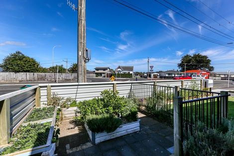 Photo of property in 1/5 Waimea Street, Westown, New Plymouth, 4310