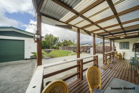 Photo of property in 50 Rhodes Drive, Kelvin Grove, Palmerston North, 4414