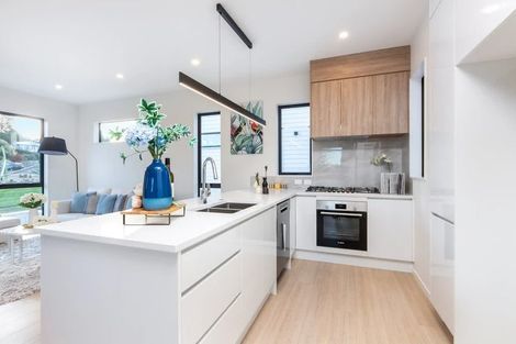 Photo of property in 7a Buisson Glade, West Harbour, 0618