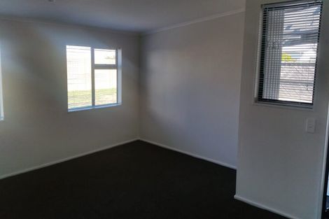Photo of property in 60 Hillcrest Drive, Kelvin Grove, Palmerston North, 4414