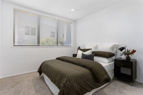Photo of property in 3d/175 Hurstmere Road, Takapuna, Auckland, 0622