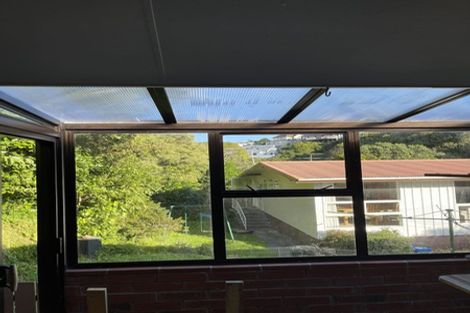 Photo of property in 6 Churton Drive, Churton Park, Wellington, 6037