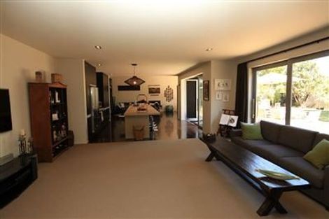 Photo of property in 190a Greenhithe Road, Greenhithe, Auckland, 0632