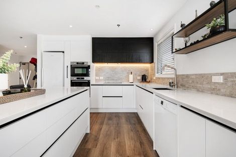 Photo of property in 50 Harbour Village Drive, Gulf Harbour, Whangaparaoa, 0930