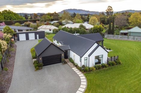 Photo of property in 3 Willowside Place, Amberley, 7410