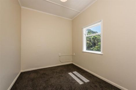 Photo of property in 235 Ohiro Road, Brooklyn, Wellington, 6021