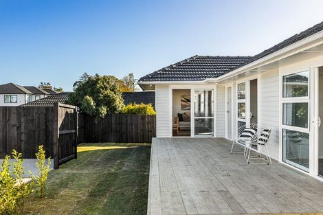 Photo of property in 17c Hamurana Place, Te Atatu Peninsula, Auckland, 0610