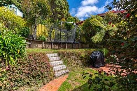 Photo of property in 18 Chisbury Lane, Churton Park, Wellington, 6037