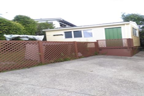 Photo of property in 1/12 Holiday Road, Stanmore Bay, Whangaparaoa, 0932