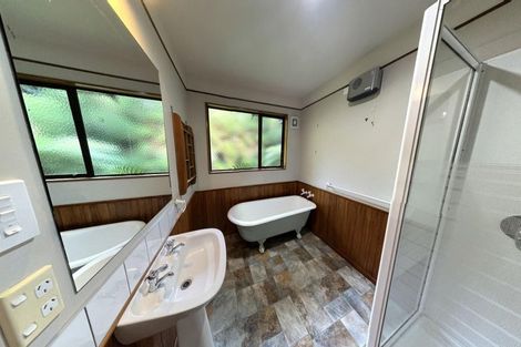 Photo of property in 24 Manu Grove, Waikanae, 5036