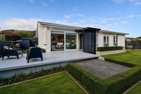 Photo of property in 3 Surrey Street, Tawa, Wellington, 5028
