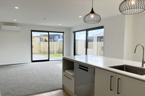 Photo of property in 37 Rita Angus Road, Belfast, 8051