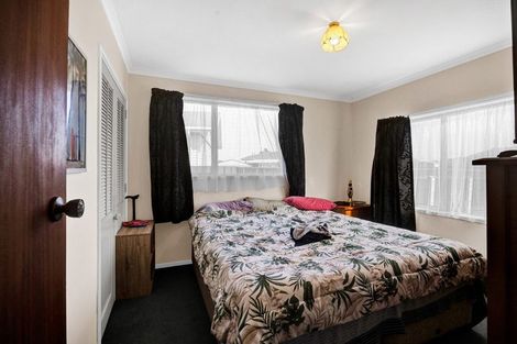 Photo of property in 2 Tawa Street, Hawera, 4610