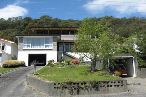 Photo of property in 47 Milton Terrace, Picton, 7220
