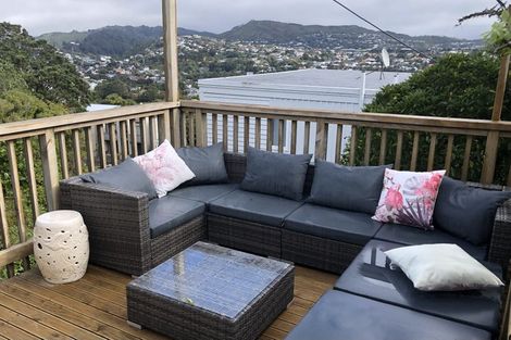 Photo of property in 4 Huntingdon Street, Northland, Wellington, 6012