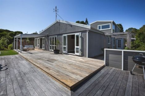 Photo of property in 9 Pukerua Beach Road, Pukerua Bay, 5026