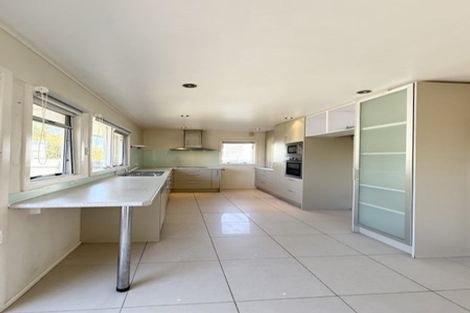 Photo of property in 1 Sunnynook Road, Forrest Hill, Auckland, 0620