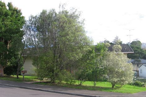 Photo of property in 35 Lilburn Crescent, Massey, Auckland, 0614