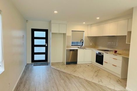 Photo of property in 1/40 Mark Edward Drive, Half Moon Bay, Auckland, 2012