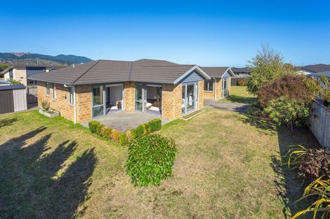 Photo of property in 12 Christow Court, Paraparaumu, 5032
