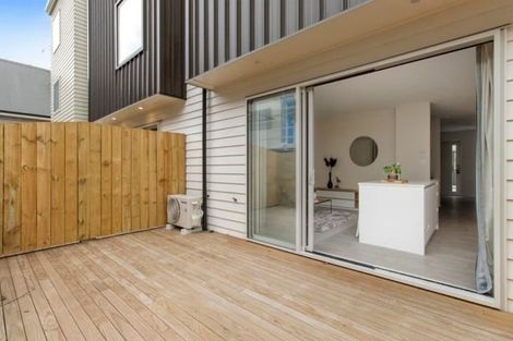 Photo of property in 44u4 May Street, Hamilton East, Hamilton, 3216