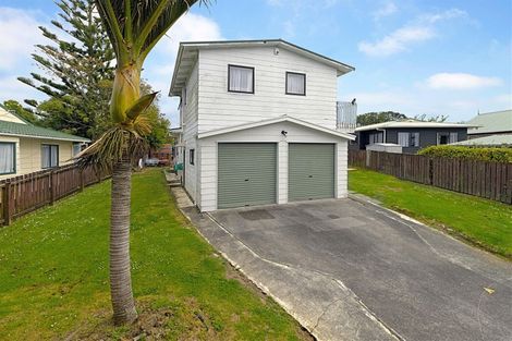 Photo of property in 19 Riserra Drive, Ranui, Auckland, 0612