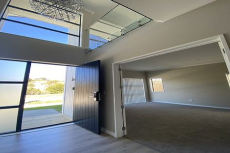 Photo of property in 30 Godfrey Drive, Orewa, 0931