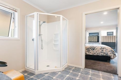 Photo of property in 1 Down Street, Cromwell, 9310