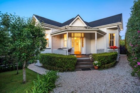 Photo of property in 44 Kiwi Road, Stanley Point, Auckland, 0624