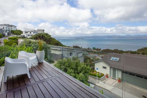 Photo of property in 5 Curnow Way, Kaiwharawhara, Wellington, 6035