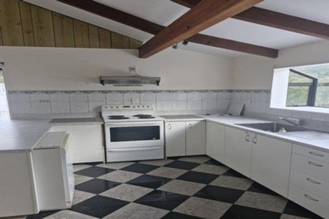 Photo of property in 36 Poplar Grove, Whalers Gate, New Plymouth, 4310