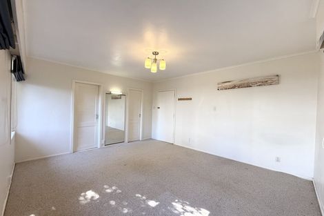 Photo of property in 1 Sunnynook Road, Forrest Hill, Auckland, 0620