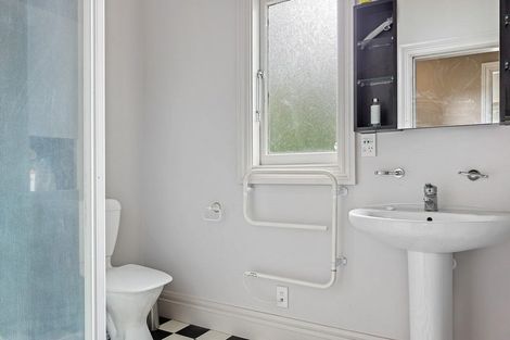 Photo of property in 100 Innes Road, St Albans, Christchurch, 8052