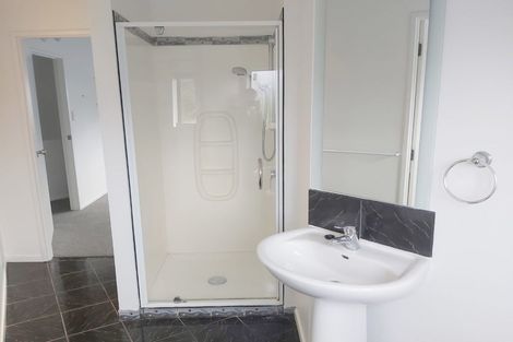 Photo of property in 41 Hewlett Road, Massey, Auckland, 0614