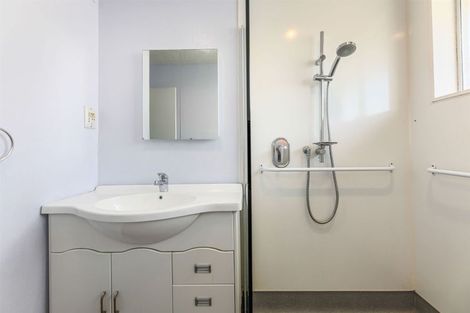 Photo of property in 15 Chipping Lane, Redwood, Christchurch, 8051