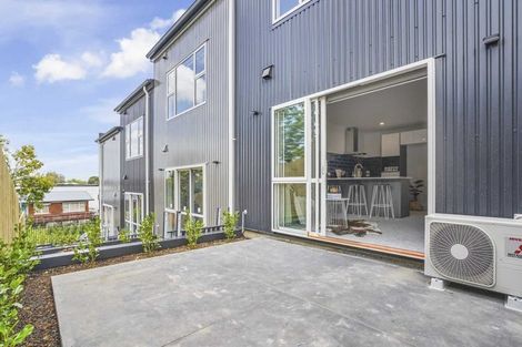 Photo of property in 12u5 Scotland Place, Hillcrest, Hamilton, 3216